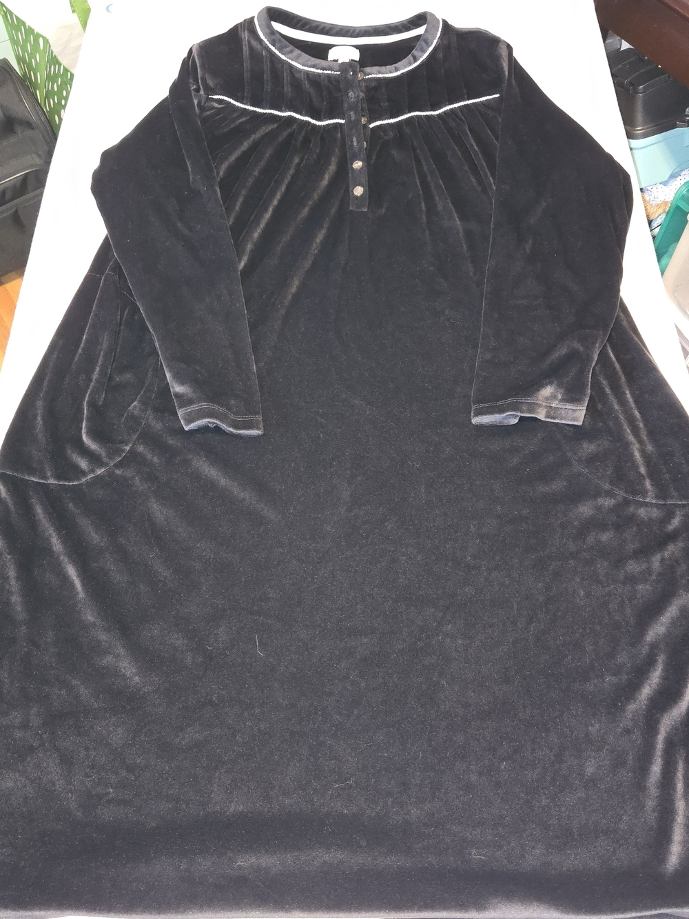 ARIA Large 12-14 SOFT BLACK VELOUR ROOMY WARM GOWN‎ NIGHTGOWN